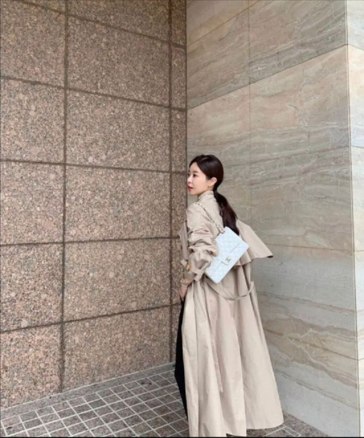 바이씨니 제작 하이넥 트렌치 베이지 Free 오리지널 새상품 판매합니다!!--5