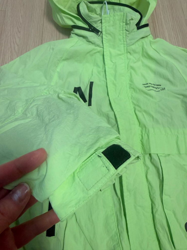 자라 키즈 바람막이 후드 자켓 / 바스락 점퍼 130--8