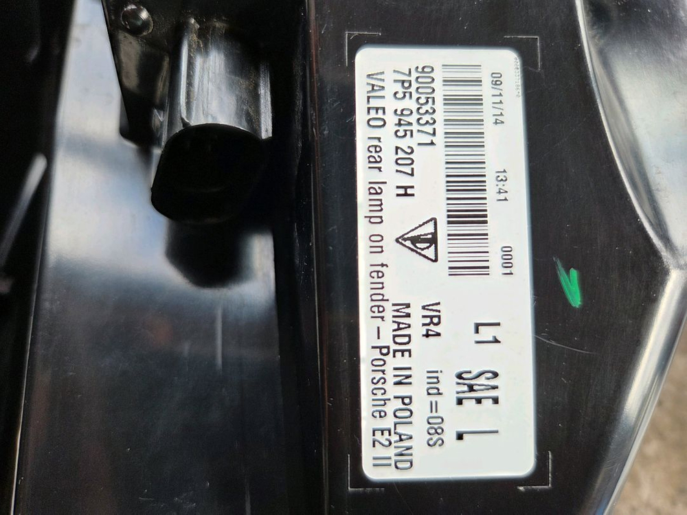 포르쉐 카이엔 S e하이브리드 2015년 테일램프 좌우측 세트--1