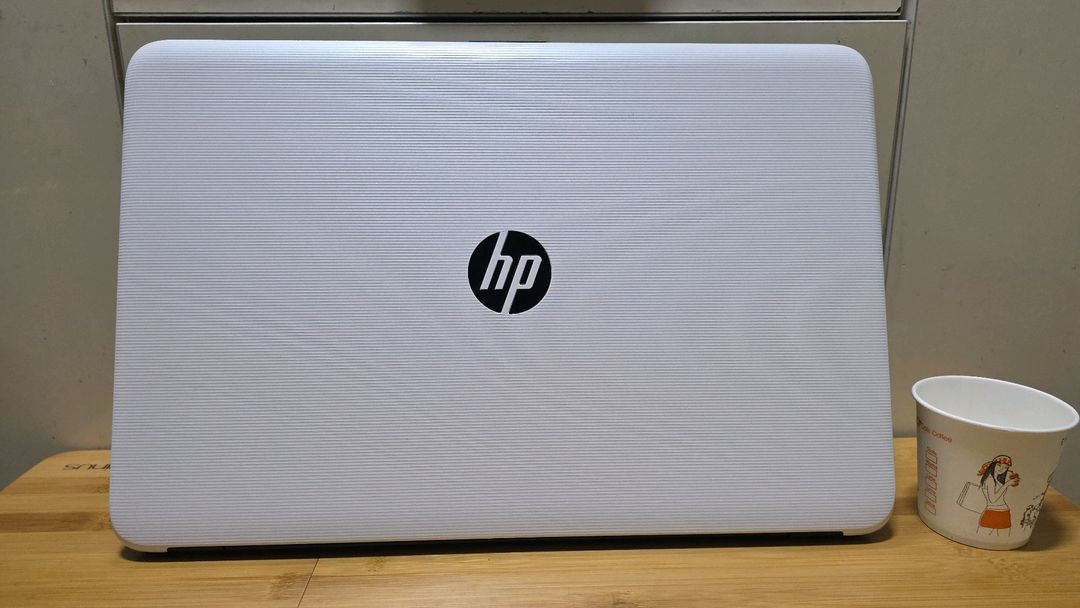 유튜브 및 동영상 시청용 HP 노트북--1