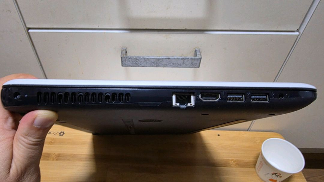 유튜브 및 동영상 시청용 HP 노트북--4