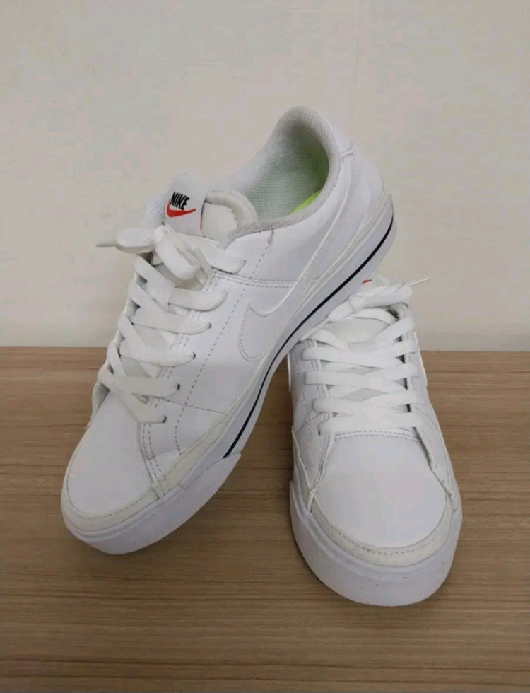 여성 나이키 코트 레거시 넥스트 네이처 운동화 (240) 이미지