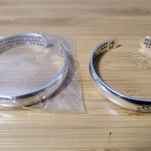 새상품) 반야심경 각인 연화문 스테인레스 팔찌