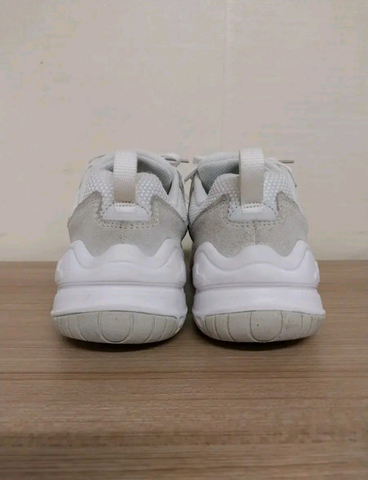 여성 나이키 테크 헤라 화이트 런닝화, 운동화 (235) 이미지