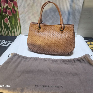 보테가베네타 인트레치아토 토트백입