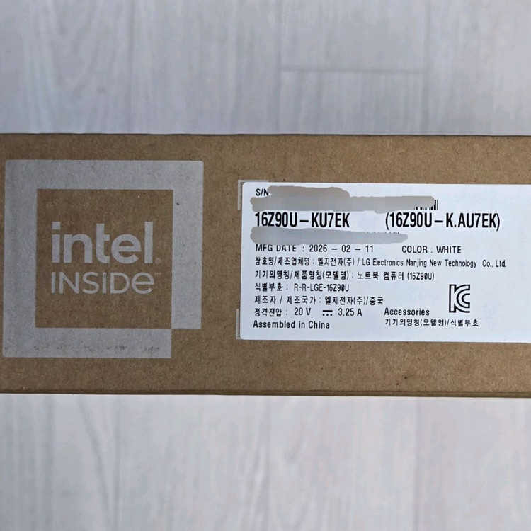 LG 2026 그램 프로16 16Z90U-KU7EK(팬서레이크 358H 32/2TB) 미개봉 새상품--4