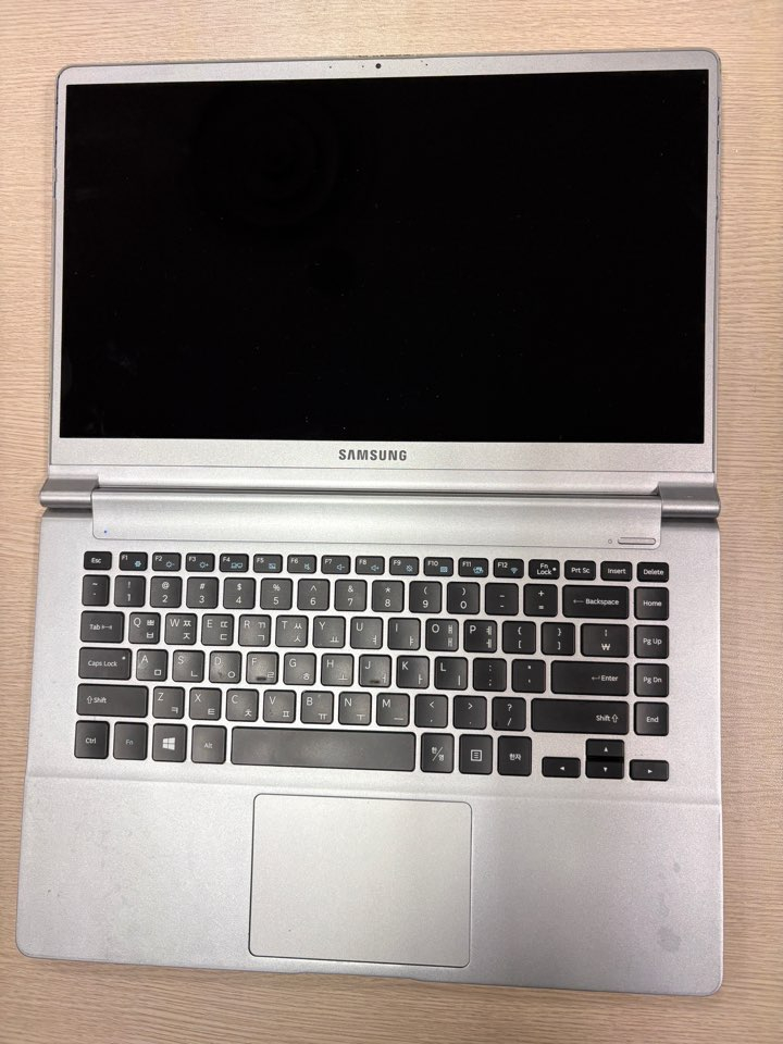 삼성 노트북 9 15인치 metal i5 8GB 256GB (초경량 1.29kg) NT901X5L--4