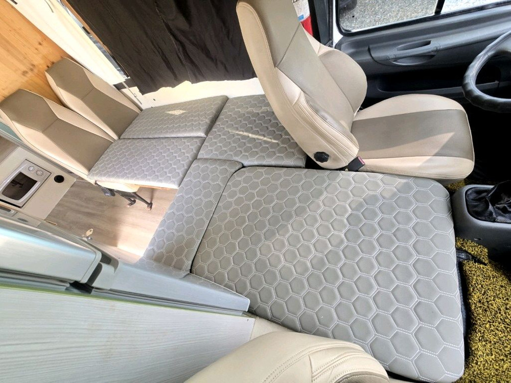 07.카운티4인승캠핑카(풀옵션,DPF장착,15만km)-전액할부됨 이미지