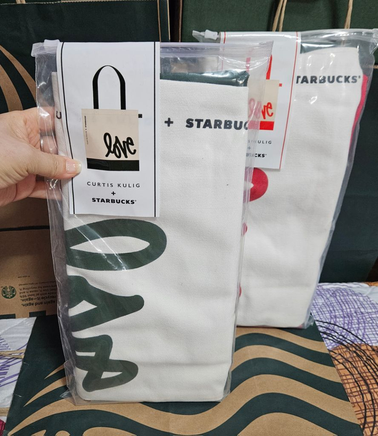 미개봉]스타벅스 커티스쿨릭 그린 레드 에코백 가방 이미지