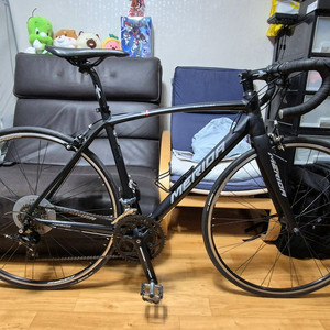 메리다 스컬트라100 S 카본 포크 로드 자전거