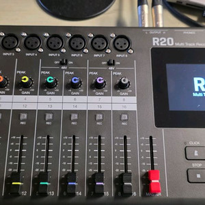 ZOOM 멀티트랙 레코더 R-20 신품급