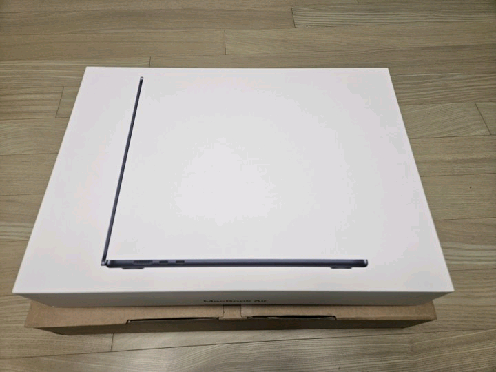 [판매] 미개봉 맥북에어15 / m4 / 24G / 512G / 미드나잇 / 부산 동래/금정 / 200만--6