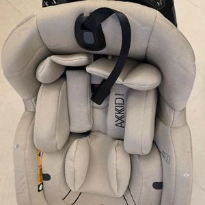 악시키드 스핀키드 카시트 팝니다.