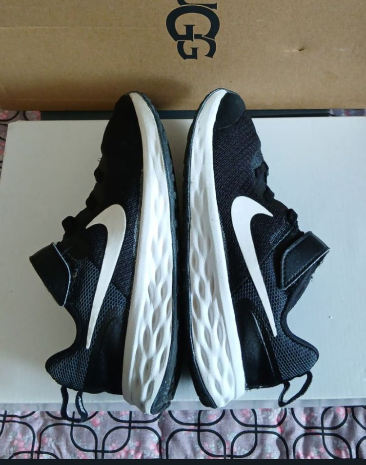 나이키키즈 레볼루션 190운동화 블랙--3