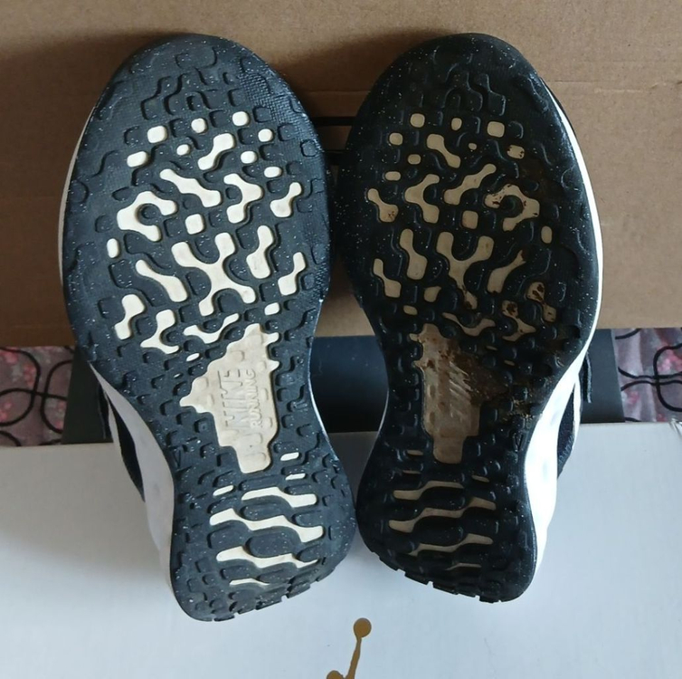 나이키키즈 레볼루션 190운동화 블랙--5