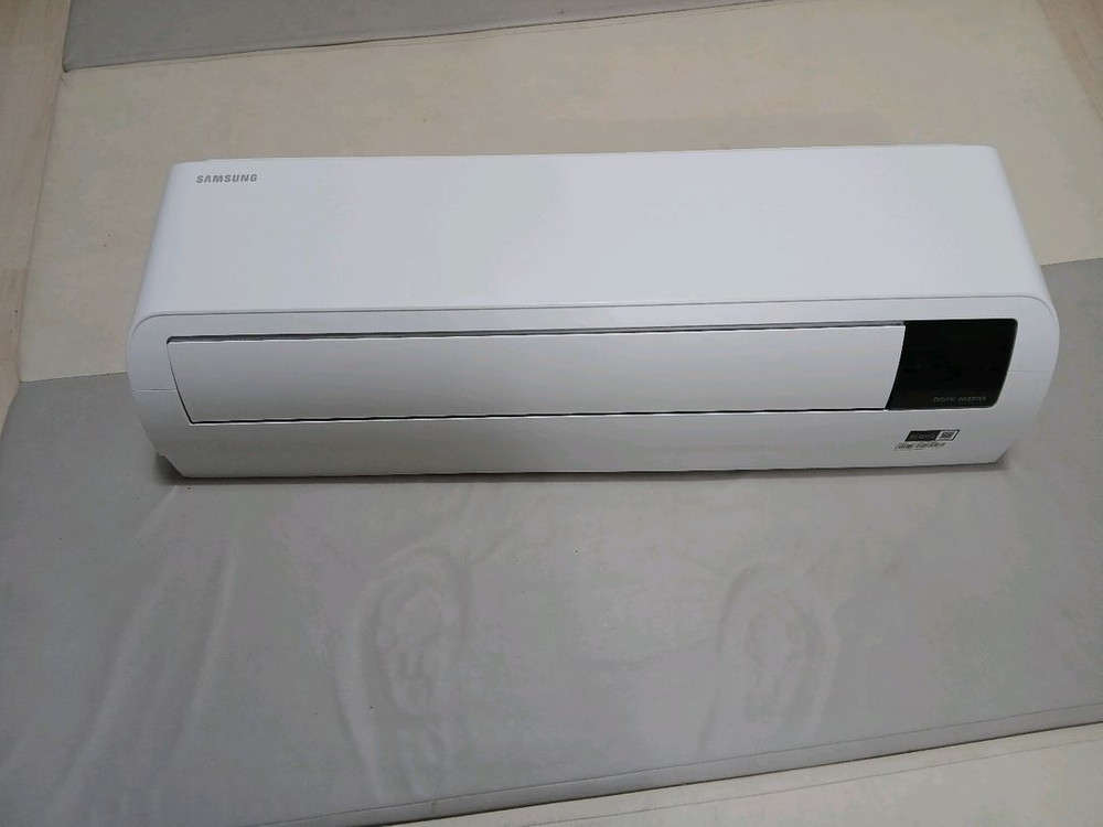 삼성 비스포크 에어컨(22년제조)10평--2