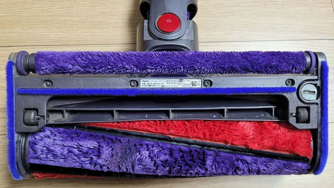 깨끗하게 세척한 다이슨 무선 청소기 V10 풀세트(42분 연속동작)--5