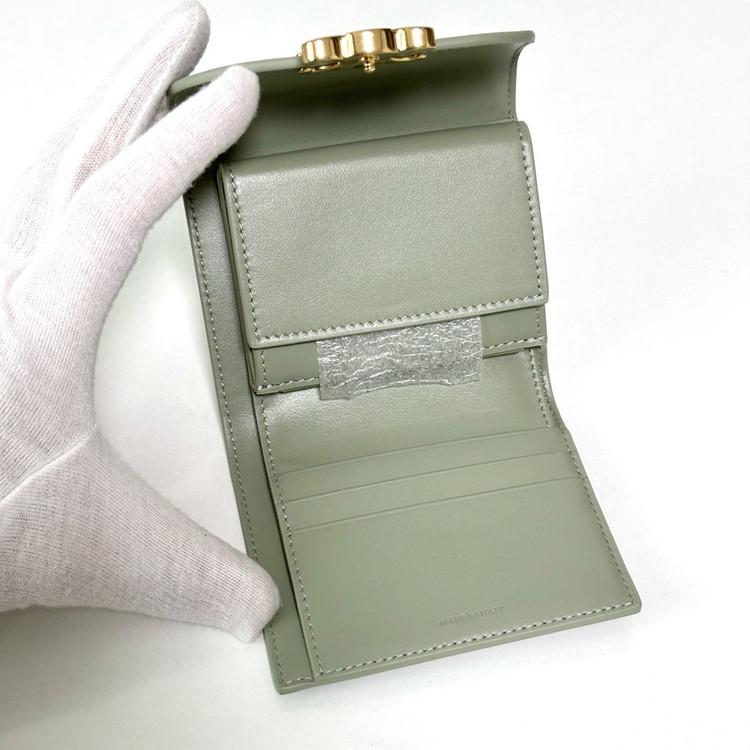 셀린느 스몰 트리옹프 플랩 반지갑 이미지