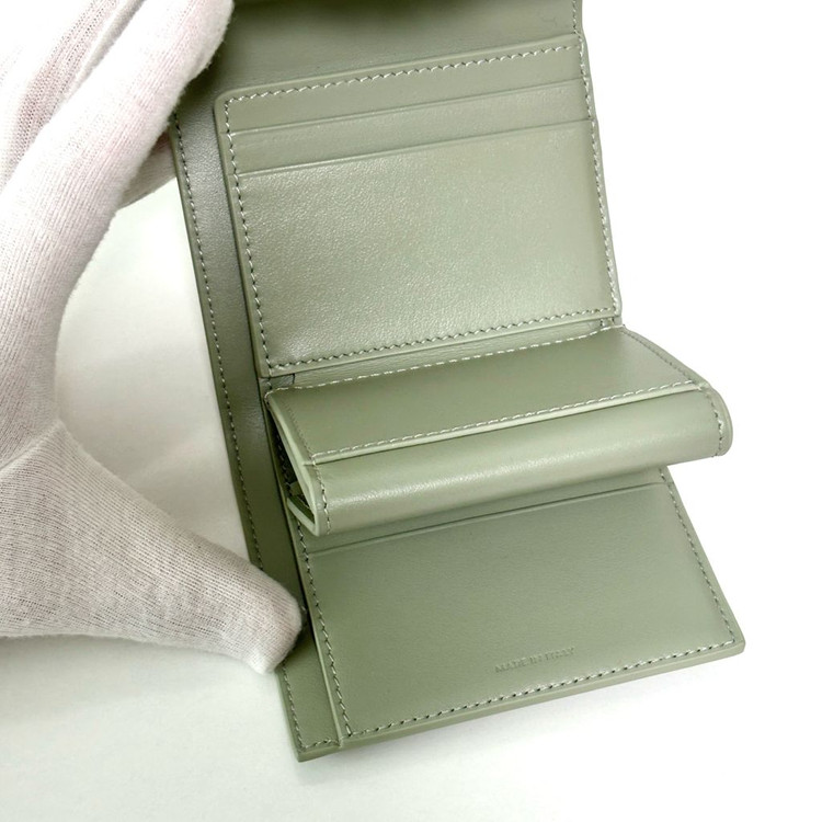 셀린느 스몰 트리옹프 플랩 반지갑 이미지