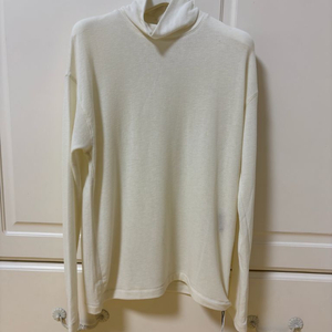 sjsj 니트 티셔츠 새상품 판매해요