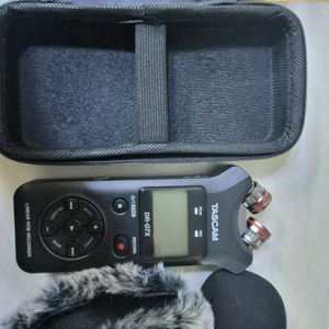 디지털 녹음기 TASCAM DR-07X