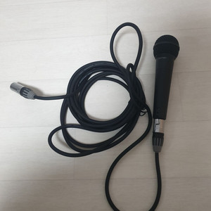 베링거 XM8500 다이내믹 마이크