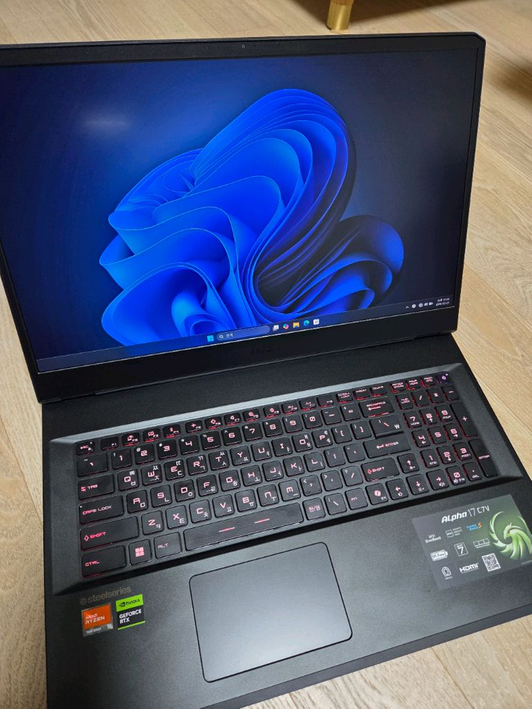 [새제품급] MSI 알파 17 (라이젠9 7945HX / RTX4070 / 32G) 노트북--1