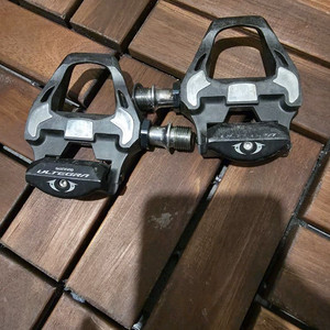 울테그라 8000 클릿 페달 팝니다