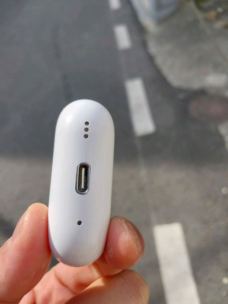 에어팟프로2 2025년형 c타입 급처 이미지