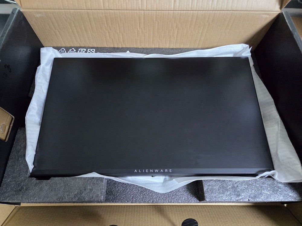 aw2523hf 판매 합니다.--3