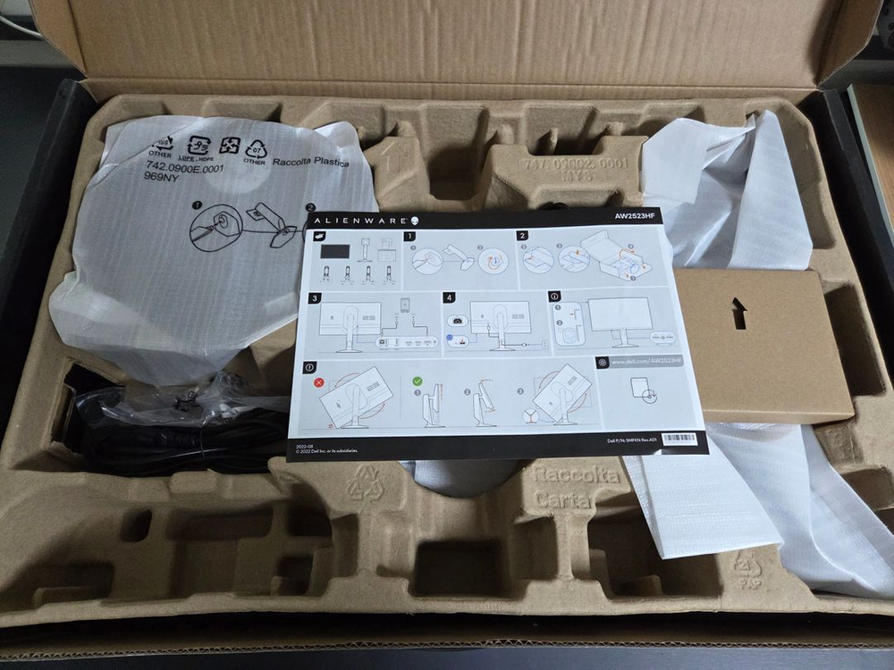 aw2523hf 판매 합니다.--1