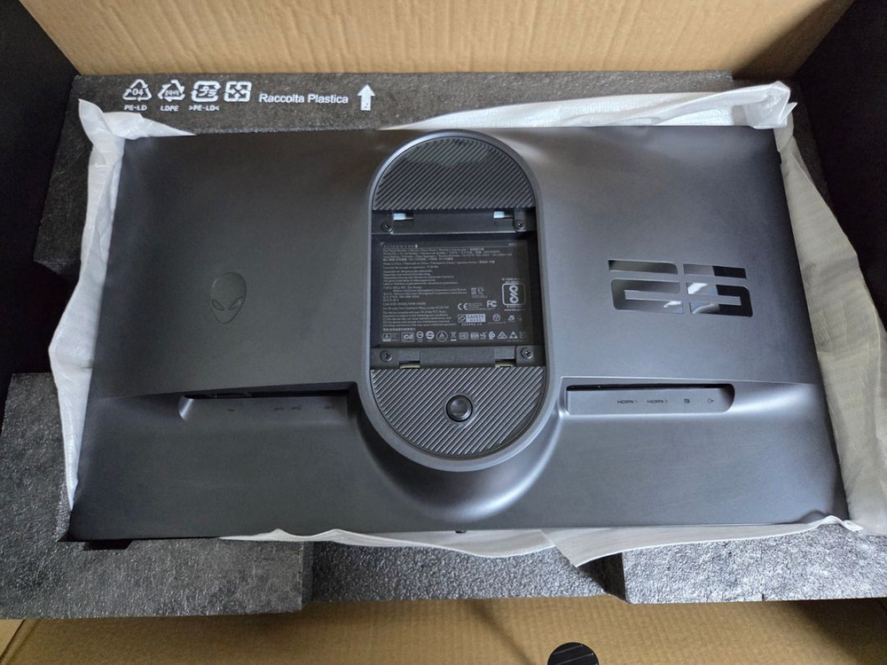 aw2523hf 판매 합니다.--2