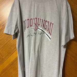 우영미 25SS 그레이 렌티큘러 로고 티셔츠 50 사이즈