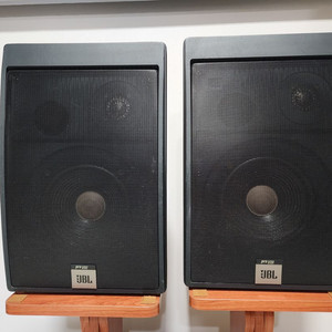 모니터스피커 준민트급 **JBL Pro VIII(Pro 5)**
