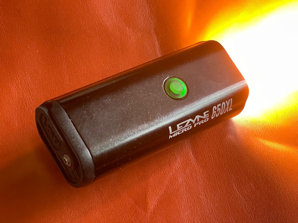 충전식 자전거 전조등 팝니다. 이미지