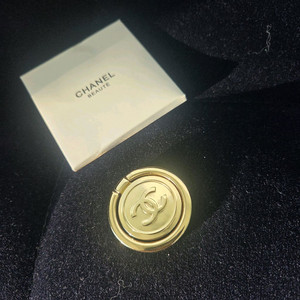 샤넬 뷰티 그립톡 폰링