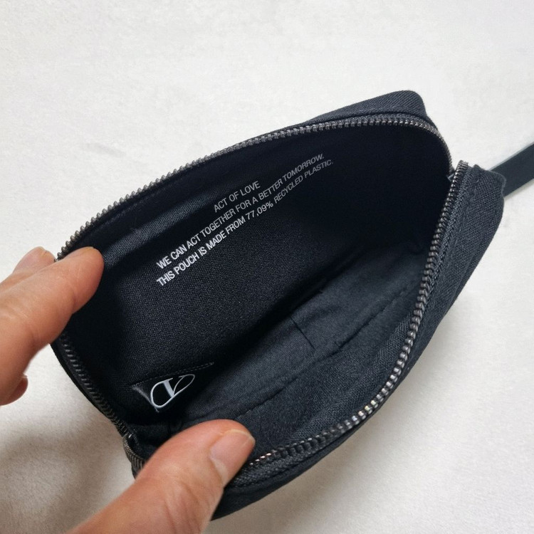 [새상품] 발렌티노 뷰티 블랙 스몰 파우치--3