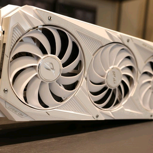 ROG STRIX 3080 화이트 OC 화스 삽니다 이미지