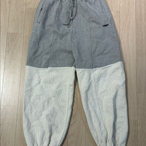 아더에러 프로덕트. 79 그레이 팬츠 L