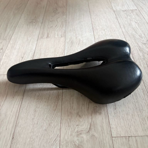 자전거 안장 판매합니다. 안장통 고생 극복한 안장