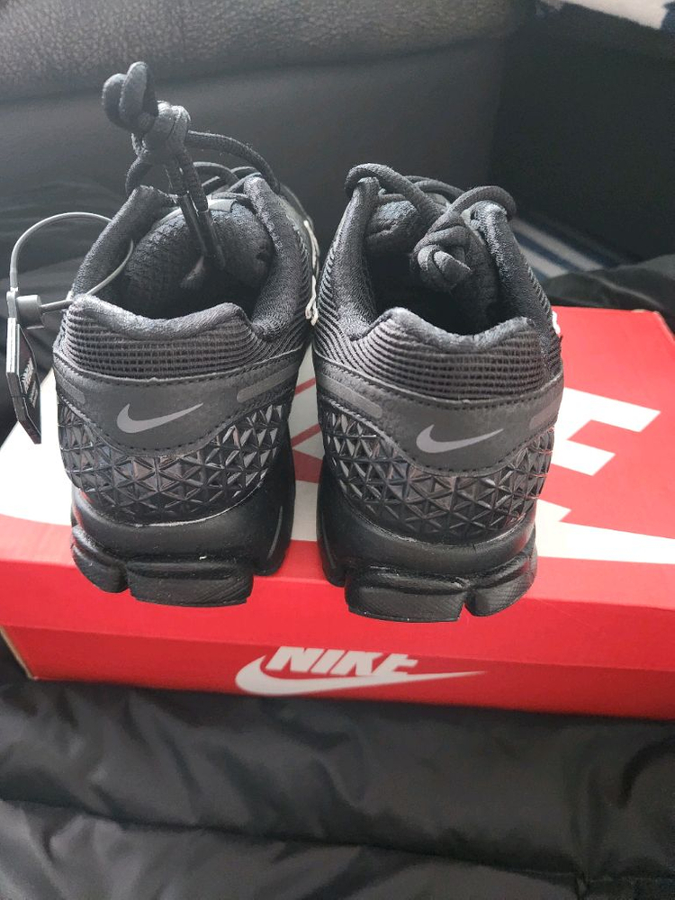 (새상품급처분!)나이키 줌 보메로5<블랙서밋화이트> 250mm사이즈 팝니다!--5