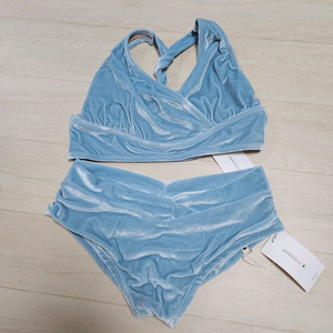 레브몽 폴웨어 프시케 벨벳 스카이블루