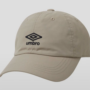 클래식 나일론 에센셜 볼캡 베이지(UP323CCP71) 팝니다