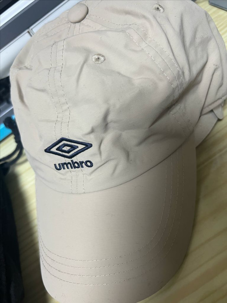 클래식 나일론 에센셜 볼캡 베이지(UP323CCP71) 팝니다--1