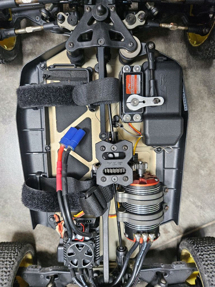 아르마 노토리우스 몬스터트럭,에이트 xe 전동버기,HOTA D6 PRO충전기,4셀 3셀 배터리,타이어,7px 조종기--8