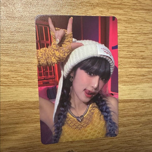 최예나 스마트폰 쇼케이스 포카 양도 이미지