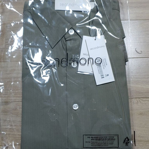 세컨드모노 셔츠 새상품(미개봉)색상 카키사이즈 S