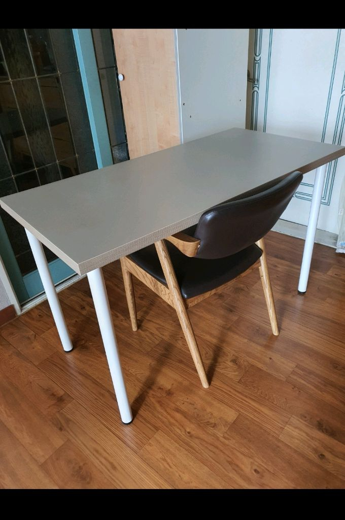 이케아 테이블 가벼우면서 튼튼 다용도로쓰기좋음 3만원 그외 원목고급의자덤--1