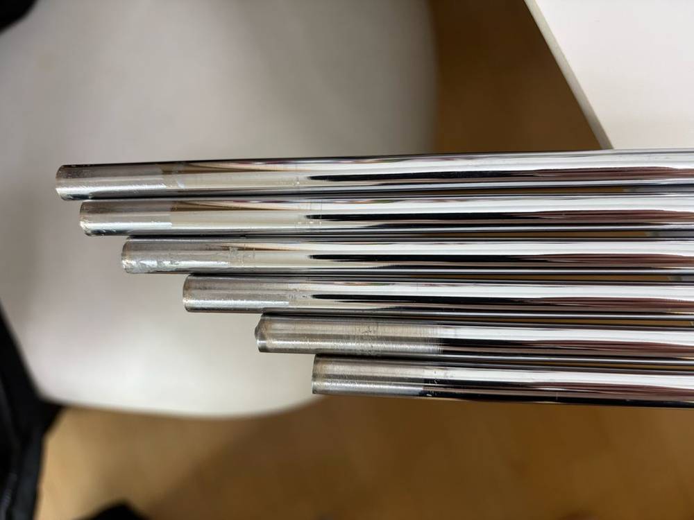 다이나믹골드 AMT블랙 S200 5-P 샤프트--2