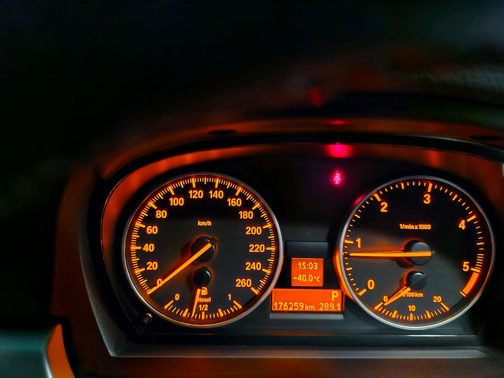 bmw e90 320d 블랙엔화이트--1